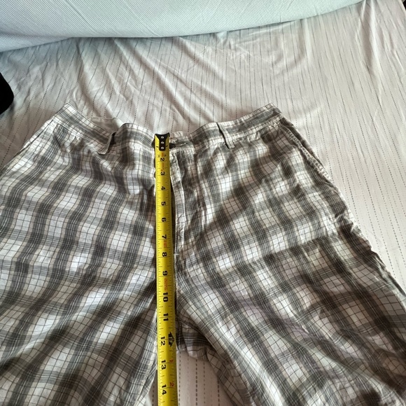 Docker’s Shorts Size 36 - Picture 3 of 8